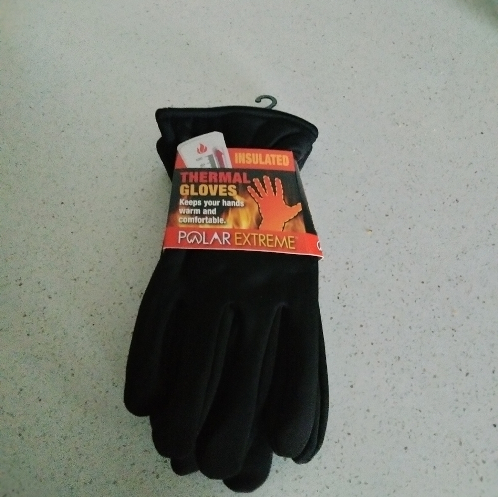 Black thermal gloves